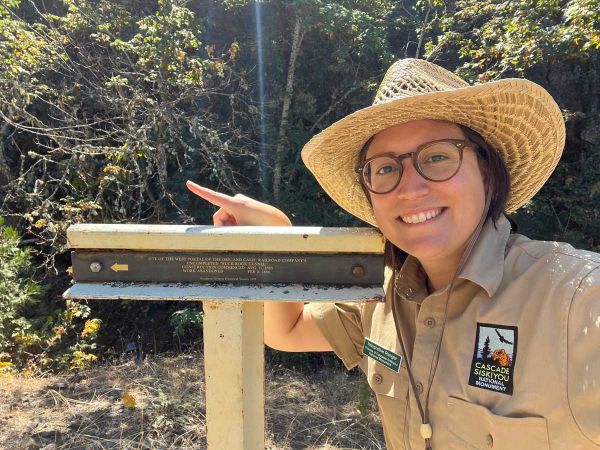 Interpretive ranger leads hike in Cascade-Siskiyou National Monument